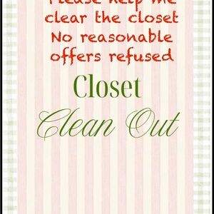 Closet Clean Out Decorative Sign - Red and Green Text